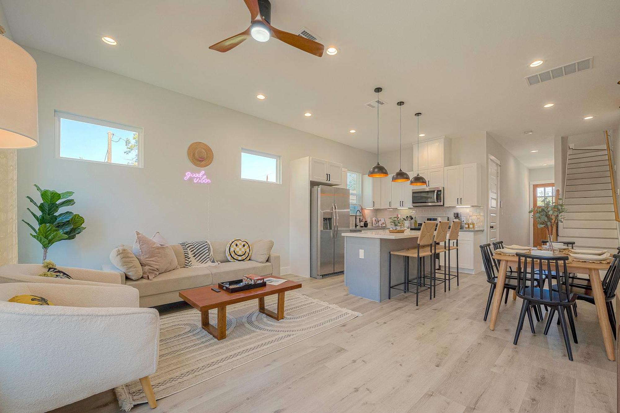 Modern Home Near Downtown With Fast Wifi, Bbq, Games & Ev Equipped! Houston Eksteriør bilde