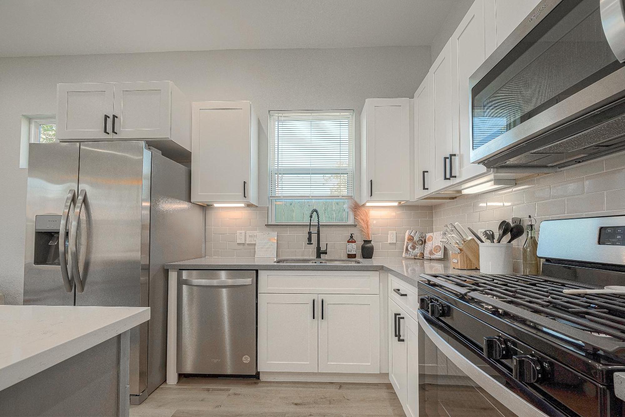 Modern Home Near Downtown With Fast Wifi, Bbq, Games & Ev Equipped! Houston Eksteriør bilde