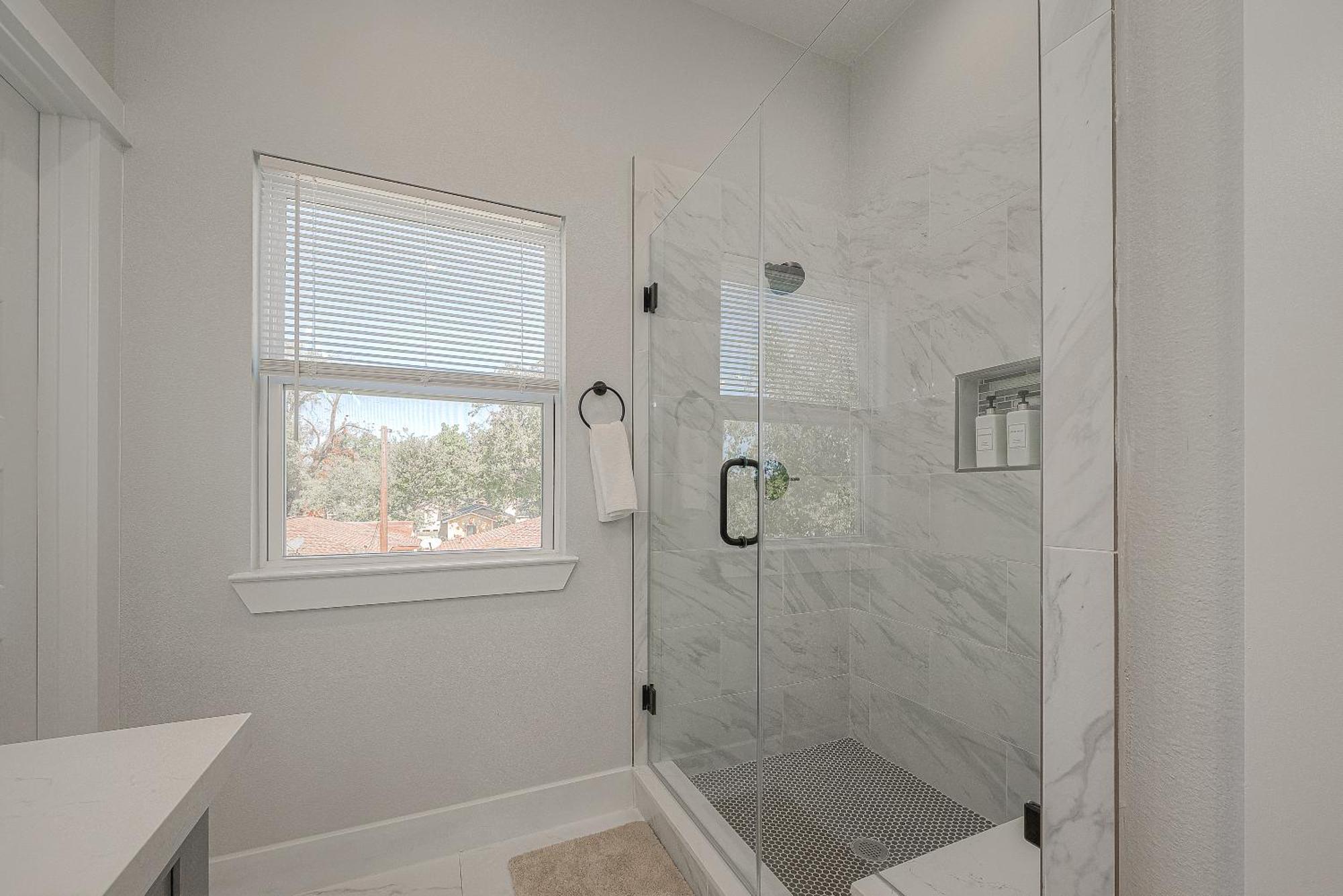 Modern Home Near Downtown With Fast Wifi, Bbq, Games & Ev Equipped! Houston Eksteriør bilde