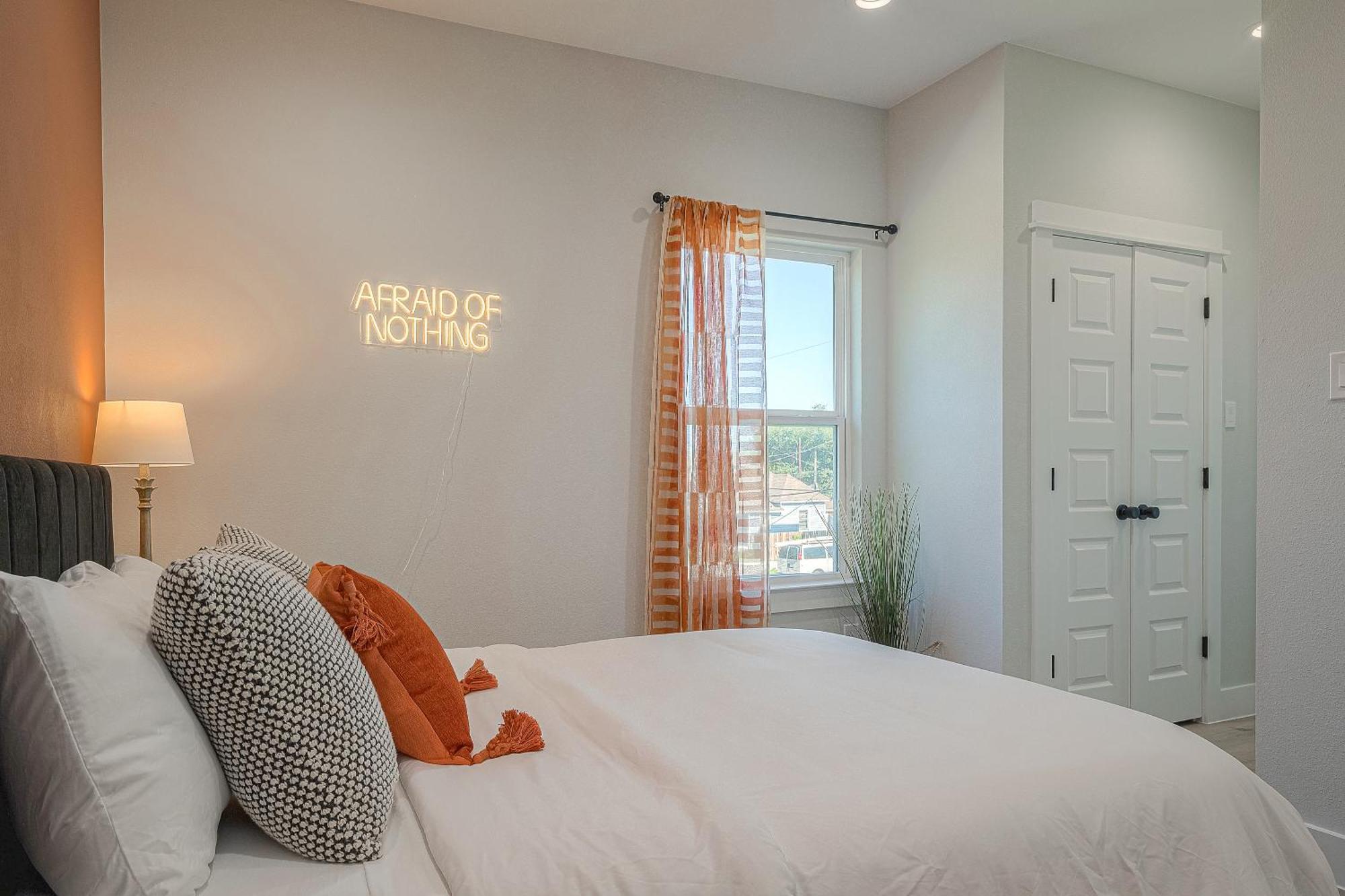 Modern Home Near Downtown With Fast Wifi, Bbq, Games & Ev Equipped! Houston Eksteriør bilde